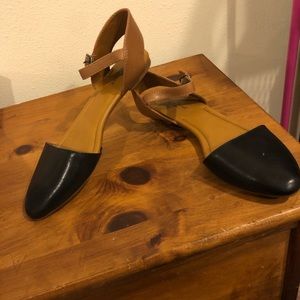 Lucky band sandles 7 1/2 NEVER WORN